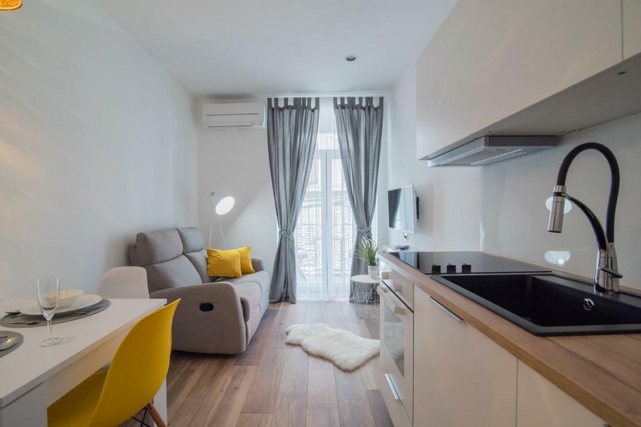 Leona Deluxe Apartments Pola Esterno foto
